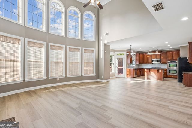917 Wallace Falls Drive, Braselton, GA 30517