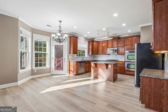 917 Wallace Falls Drive, Braselton, GA 30517
