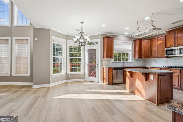 917 Wallace Falls Drive, Braselton, GA 30517