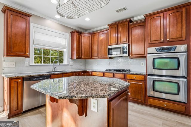 917 Wallace Falls Drive, Braselton, GA 30517