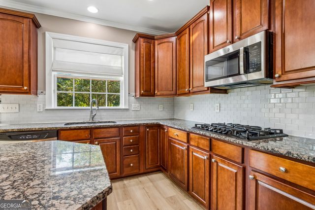 917 Wallace Falls Drive, Braselton, GA 30517
