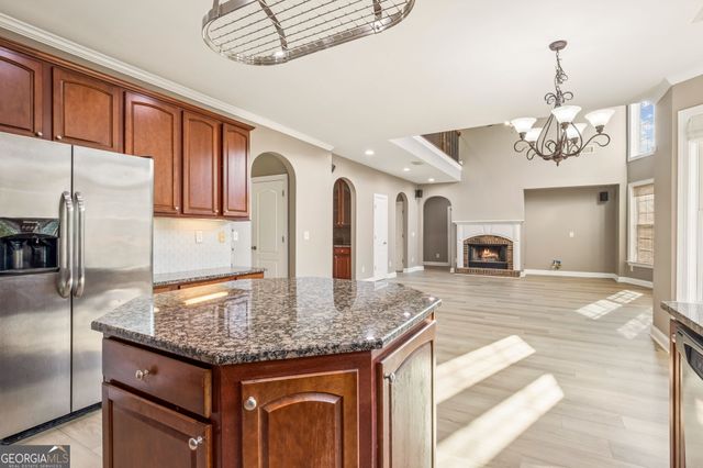 917 Wallace Falls Drive, Braselton, GA 30517