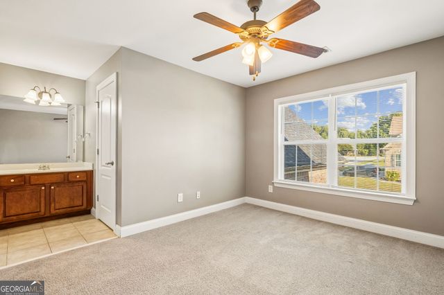 917 Wallace Falls Drive, Braselton, GA 30517