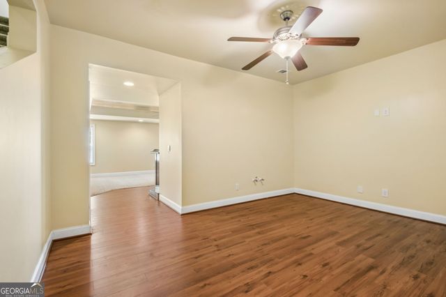 917 Wallace Falls Drive, Braselton, GA 30517