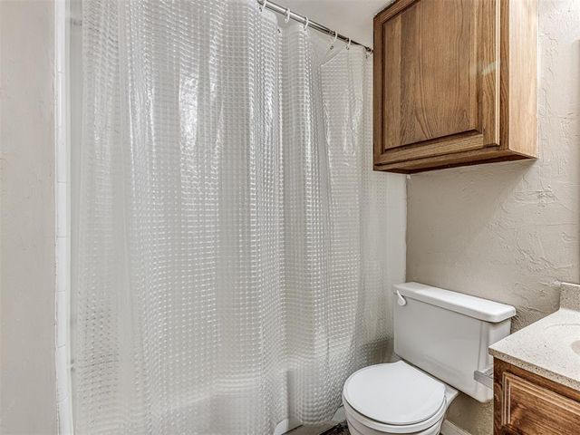 11510 N May Avenue B107, Oklahoma City, OK 73120