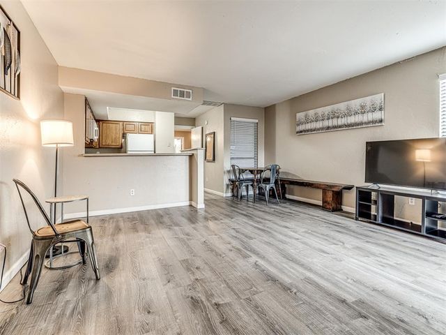 11510 N May Avenue B107, Oklahoma City, OK 73120