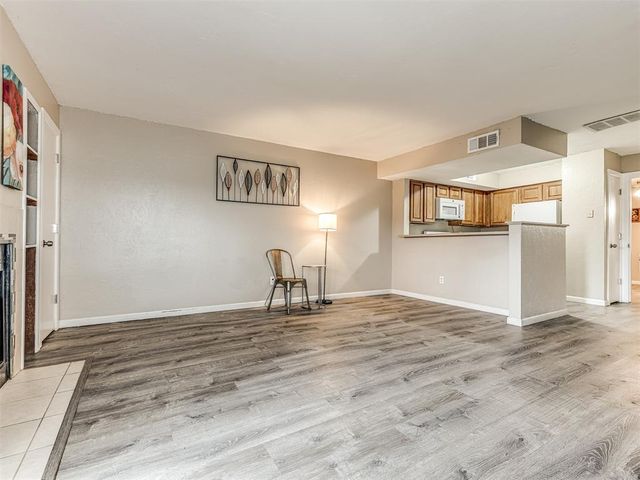 11510 N May Avenue B107, Oklahoma City, OK 73120