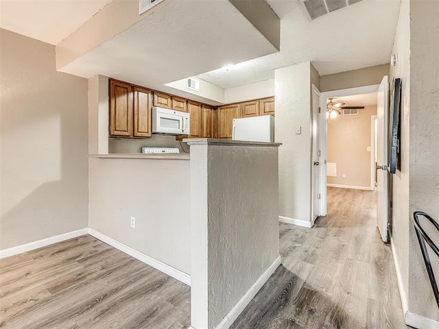 11510 N May Avenue B107, Oklahoma City, OK 73120