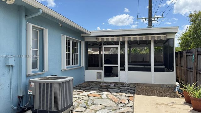 14638 SW 128th Ct Rd, Miami, FL 33186