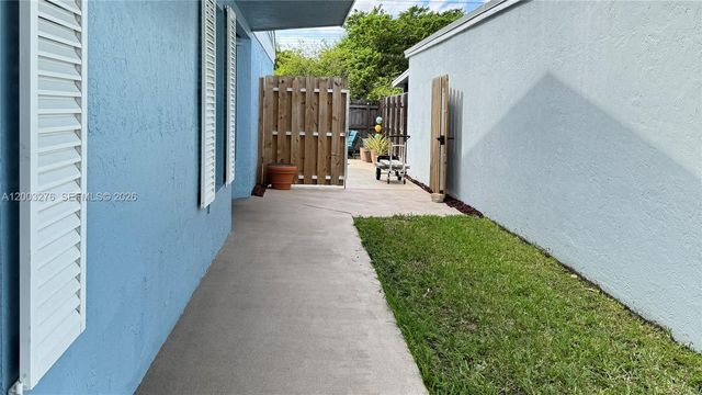 14638 SW 128th Ct Rd, Miami, FL 33186