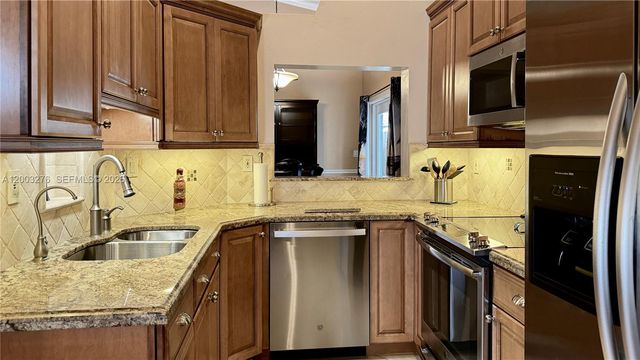 14638 SW 128th Ct Rd, Miami, FL 33186