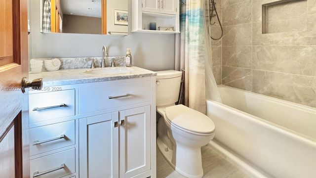 14638 SW 128th Ct Rd, Miami, FL 33186