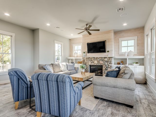 86 Ridgeline, Carlton Landing, OK 74432