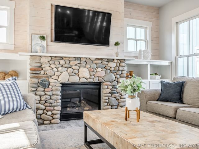 86 Ridgeline, Carlton Landing, OK 74432