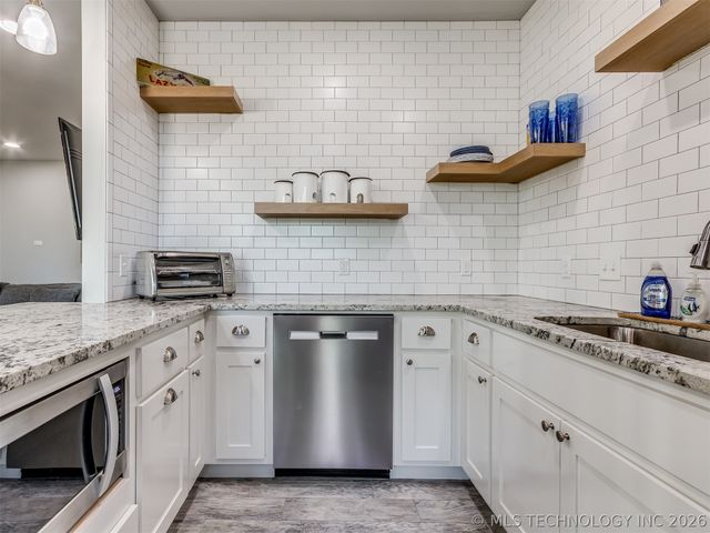 86 Ridgeline, Carlton Landing, OK 74432