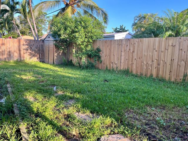 1101 NE 23rd Pl, Pompano Beach, FL 33064