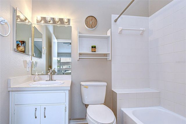 6335 BAYSIDE KEY DRIVE, Tampa, FL 33615