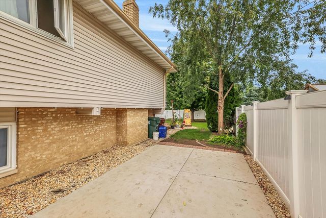 1229 Andrea Drive, New Lenox, IL 60451