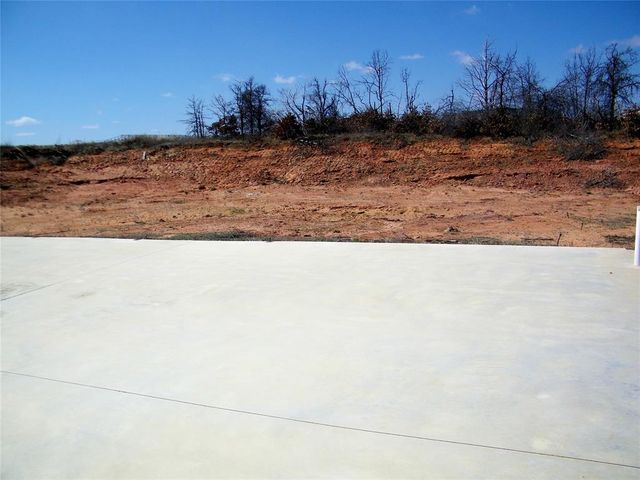 11571 Maui Lane, Edmond, OK 73034