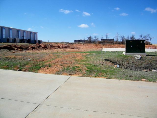 11571 Maui Lane, Edmond, OK 73034