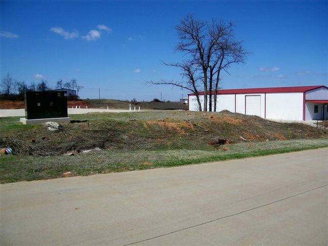 11571 Maui Lane, Edmond, OK 73034