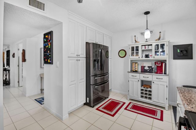 10640 Tropic Palm Avenue 101, Boynton Beach, FL 33437