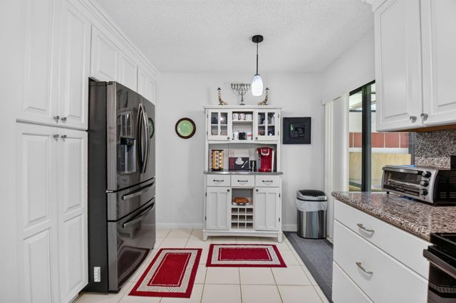 10640 Tropic Palm Avenue 101, Boynton Beach, FL 33437