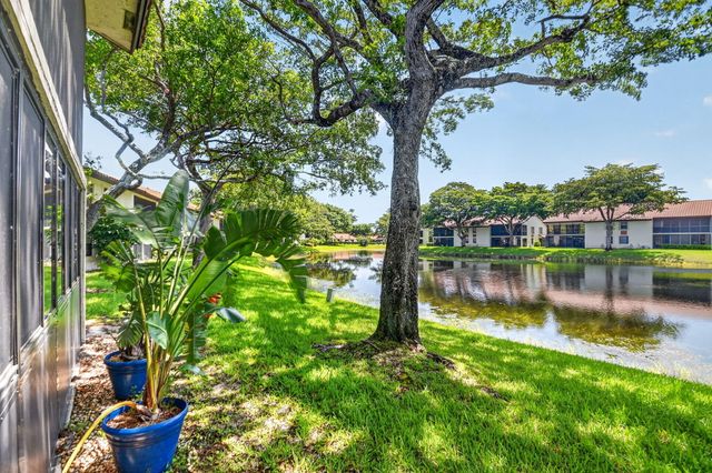 10640 Tropic Palm Avenue 101, Boynton Beach, FL 33437