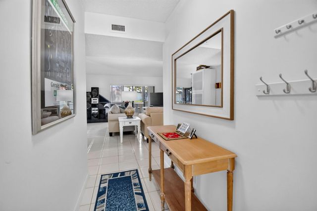 10640 Tropic Palm Avenue 101, Boynton Beach, FL 33437