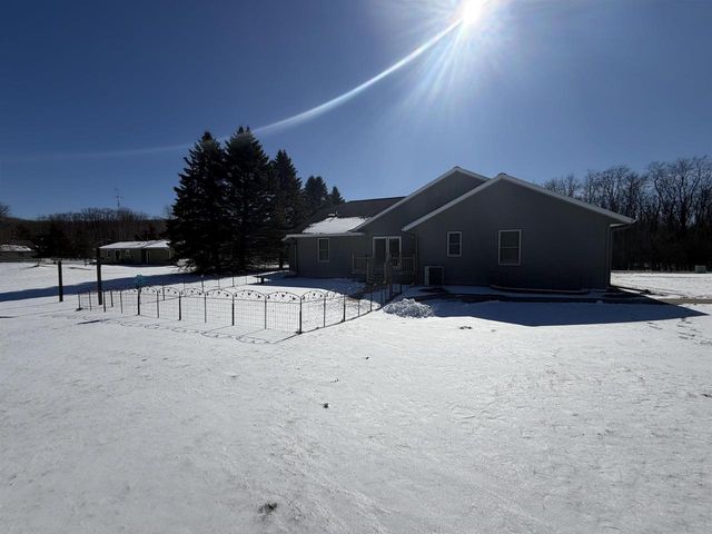 E11220 Birnam Woods Road, Baraboo, WI 53913