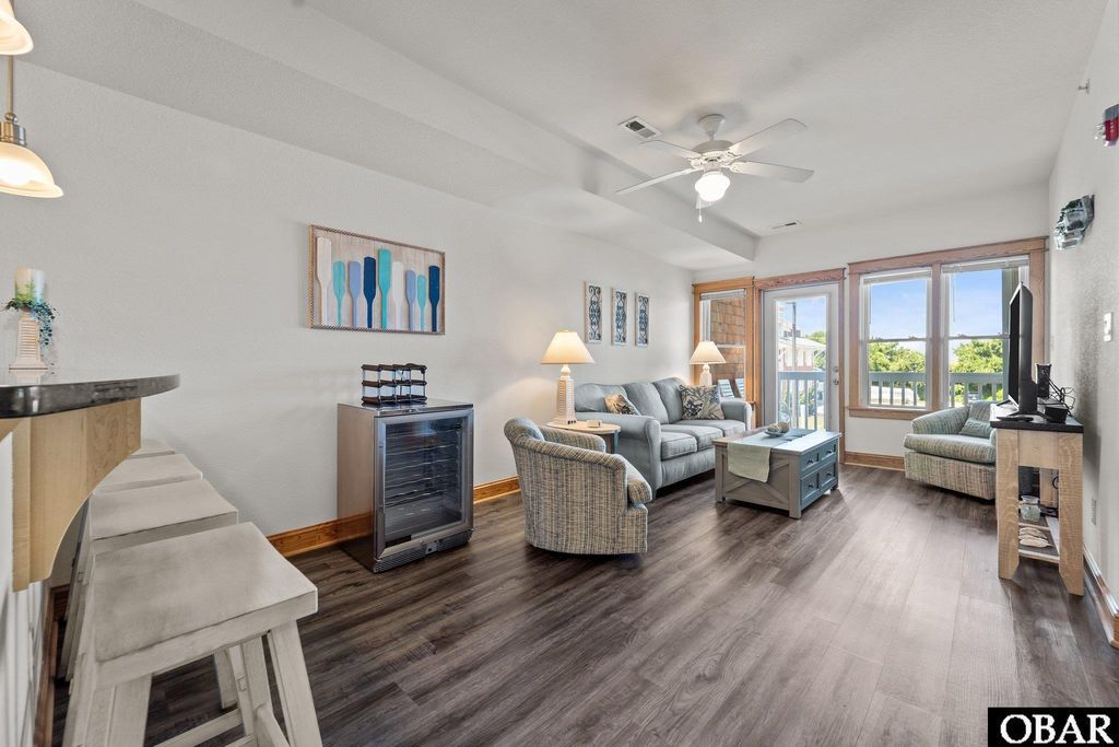 Image 8 of property listing at 107 W Gray Eagle St Unit 103A, Nags Head, NC 27959