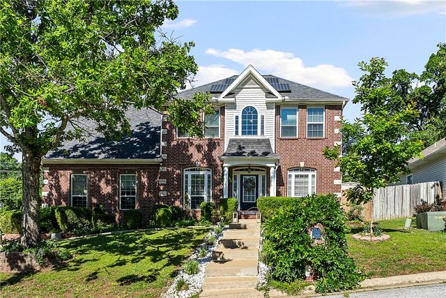 2901 Northaven Drive, Bentonville, AR 72712