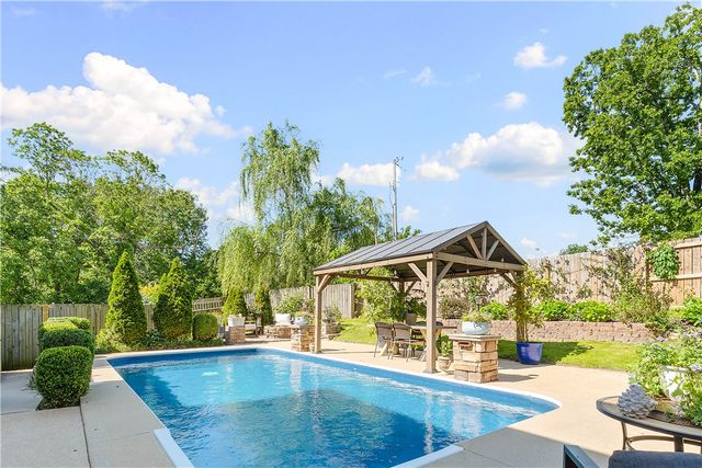 2901 Northaven Drive, Bentonville, AR 72712
