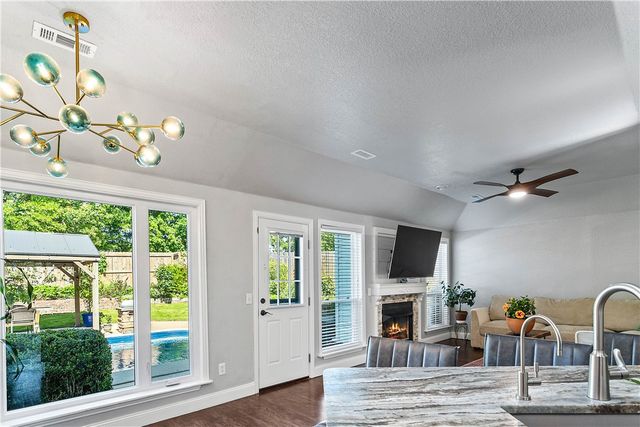 2901 Northaven Drive, Bentonville, AR 72712
