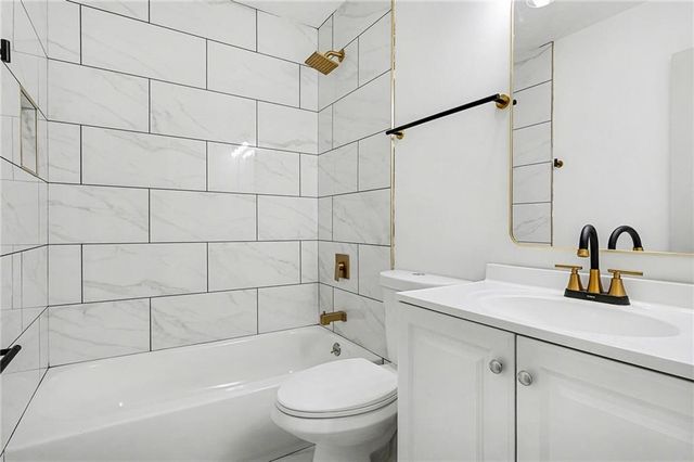 8472 Helmer Court, Riverdale, GA 30296