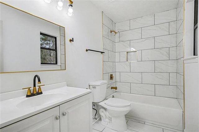 8472 Helmer Court, Riverdale, GA 30296