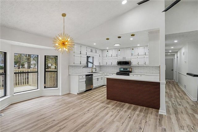 8472 Helmer Court, Riverdale, GA 30296