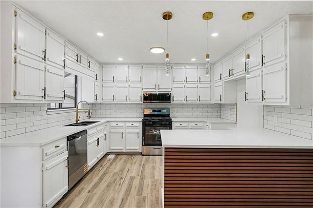 8472 Helmer Court, Riverdale, GA 30296