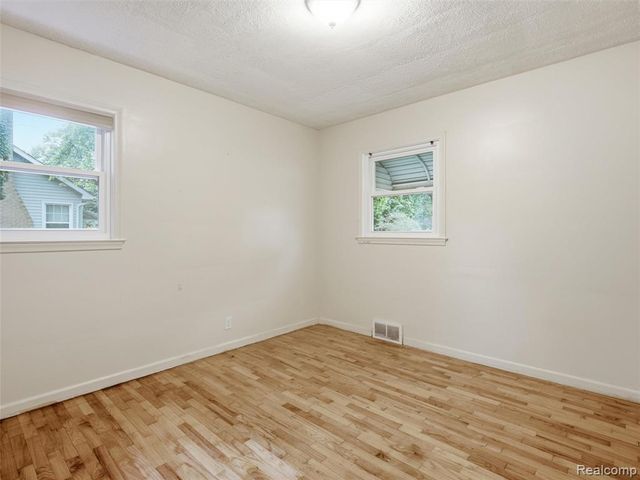 503 Bush Street, Linden, MI 48451