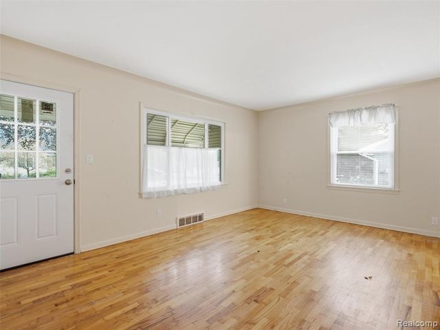 503 Bush Street, Linden, MI 48451