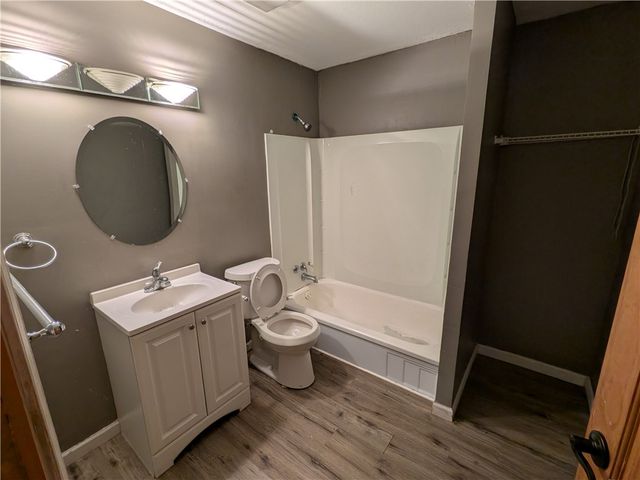 221 Caruso Dr, Monroeville, PA 15146