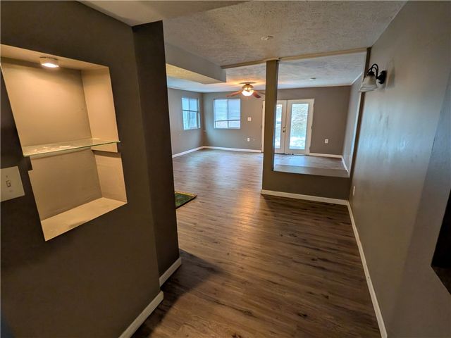 221 Caruso Dr, Monroeville, PA 15146