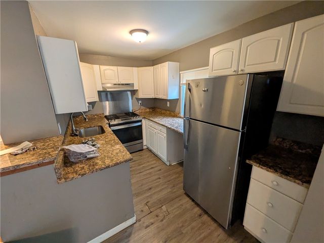 221 Caruso Dr, Monroeville, PA 15146