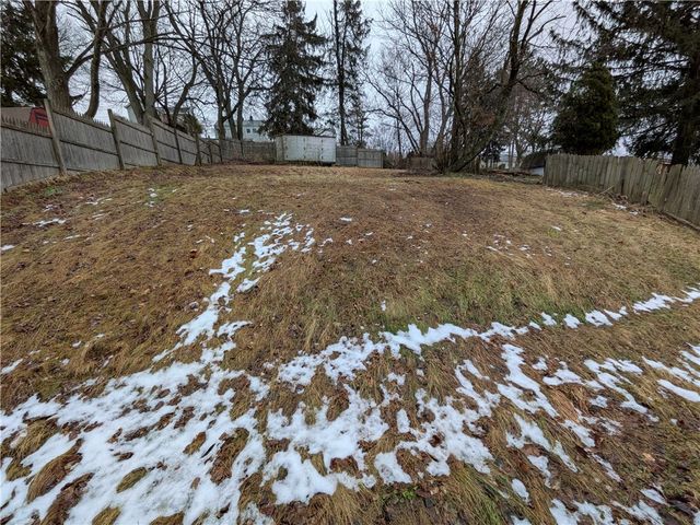 221 Caruso Dr, Monroeville, PA 15146