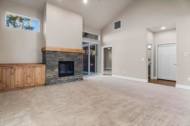 11090 Desert Sky Loop, Redmond, OR 97756