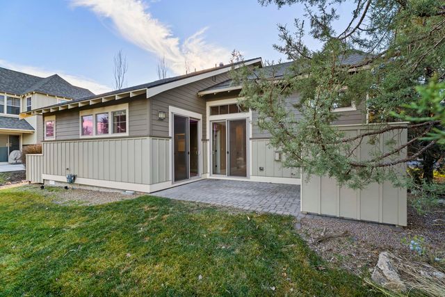 11090 Desert Sky Loop, Redmond, OR 97756