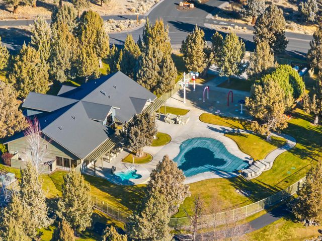 11090 Desert Sky Loop, Redmond, OR 97756