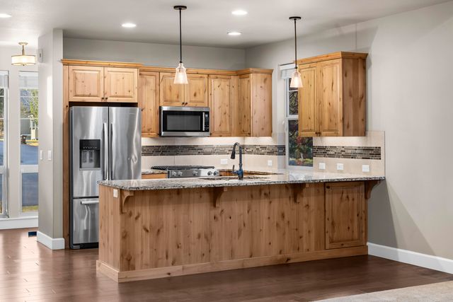 11090 Desert Sky Loop, Redmond, OR 97756