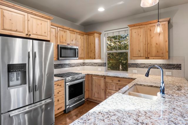 11090 Desert Sky Loop, Redmond, OR 97756