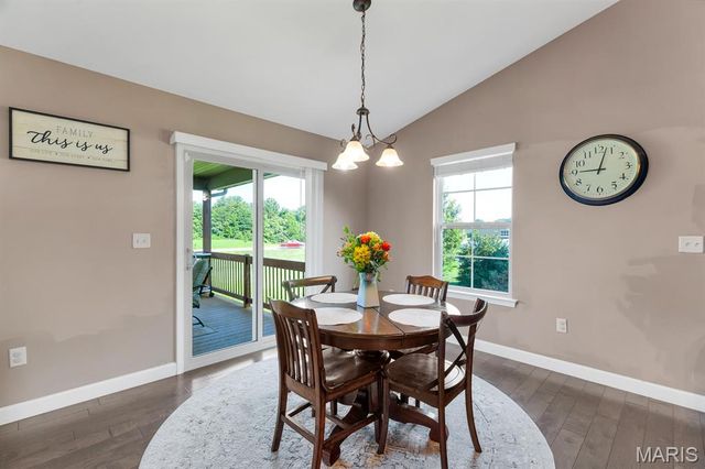 1913 Crimson Oak Drive, Maryville, IL 62062
